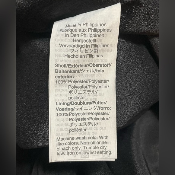 J. Crew Women’s Pleated Short In 365 Crepe Black Size 12 Office Night Out Casual - Picture 3 of 9